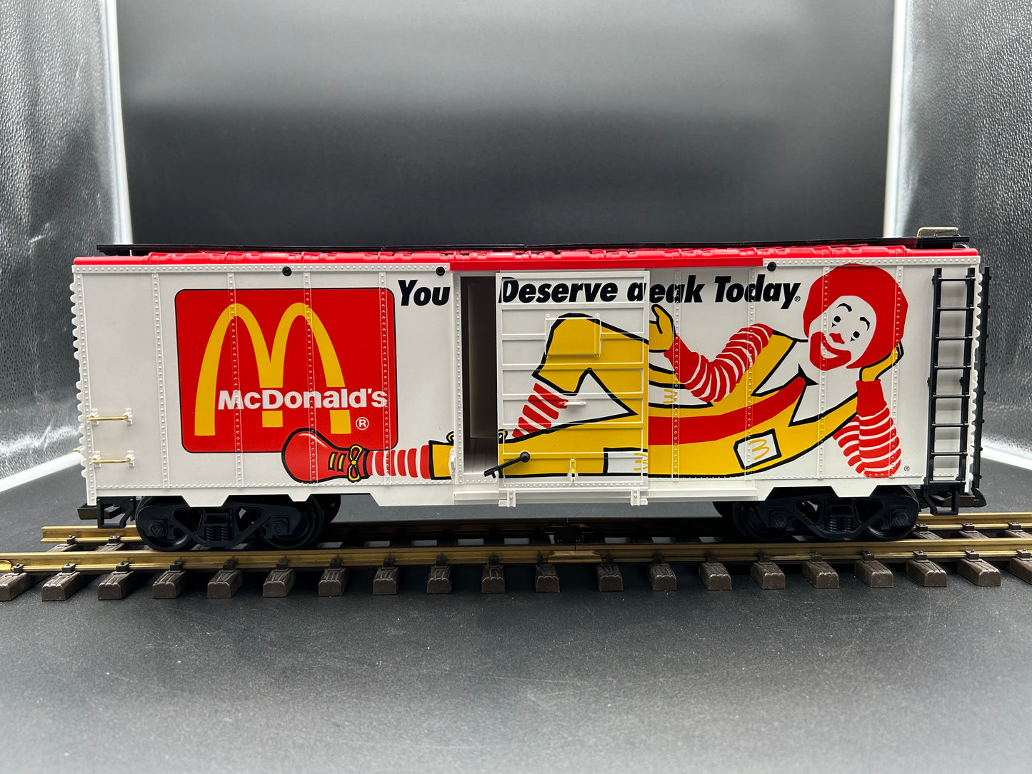 LGB 44910 McDonalds Box Car